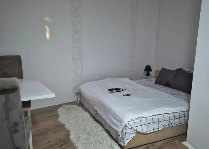 Prenociste Aurelia * Subotica